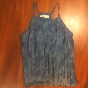 Tank top with lace detailing